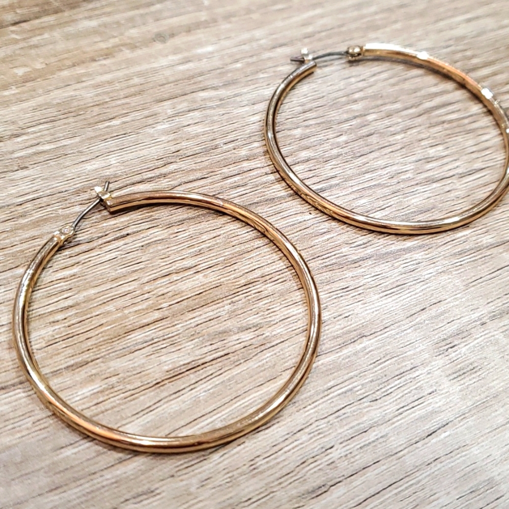 Gold hoop earring